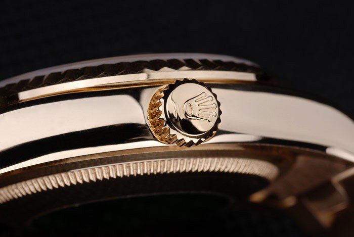 DAYDATE OR 36 mm QUADRET OR ZIP RIM 4 OR DAYDATE OR 36 mm OR DIAMETER LUNETTE lunette zigzag